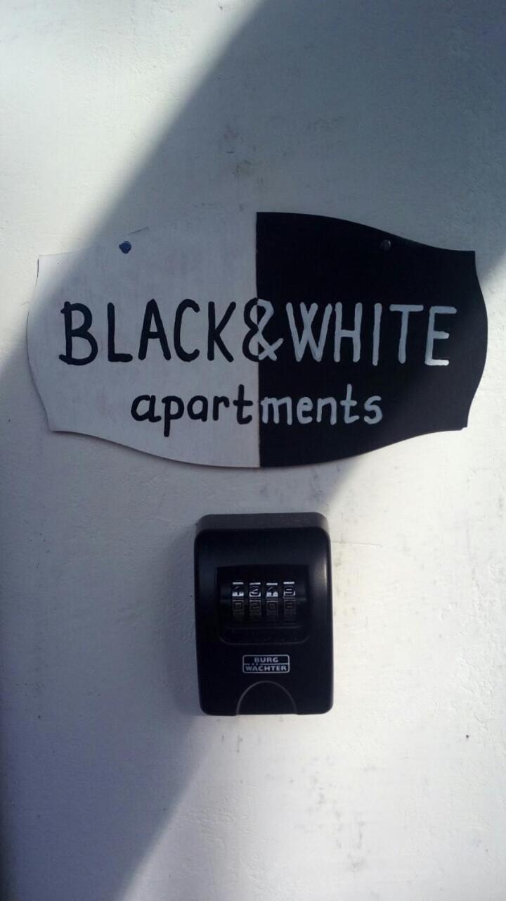 Black & White Apartments - White Eger Exterior foto